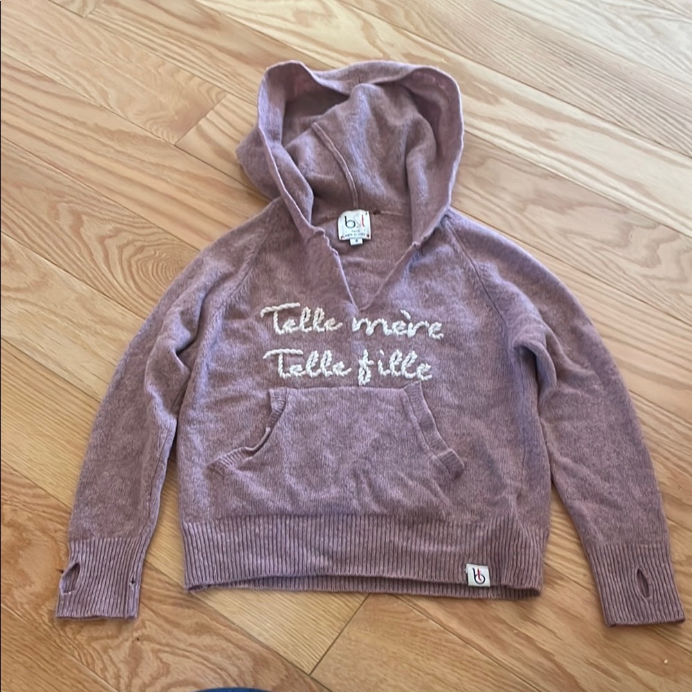 Bobbin & tricot Paris Purple V-Neck Sweater with Soft Fabric and French Text